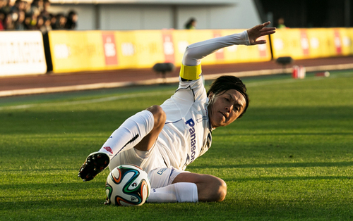 遠藤保仁「実は、嫁には本当に感謝しているよ」 | web Sportiva